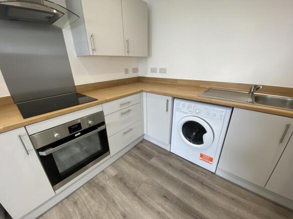 1 bed Apartment to rent Image 4