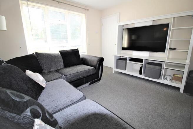 Lounge 2