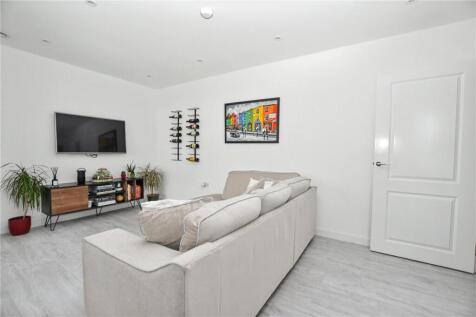 Regal Walk, Bexleyheath, DA6