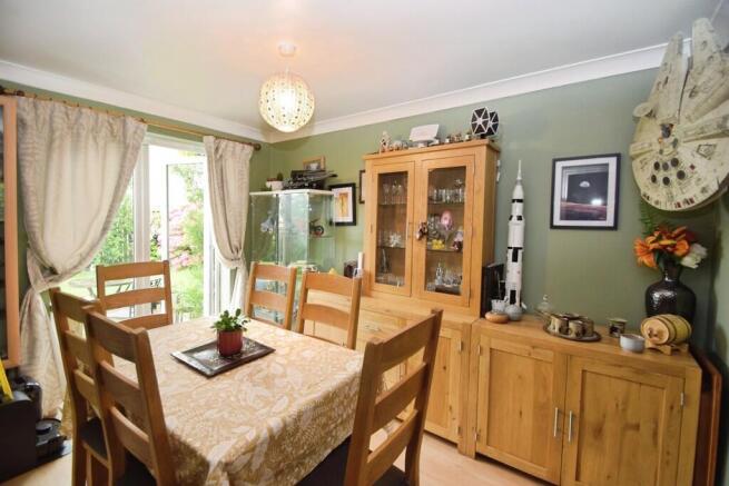 4 bed Detached for sale Image 7