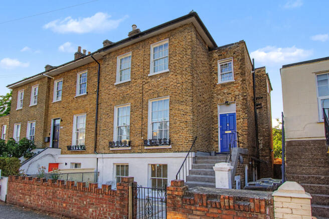 Flat A, 9 Stamford Road, Hackney, London, N1 4JP