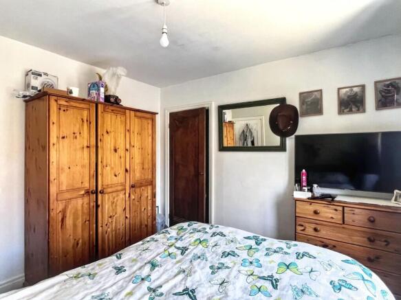 3 bed Terraced for sale Image 8