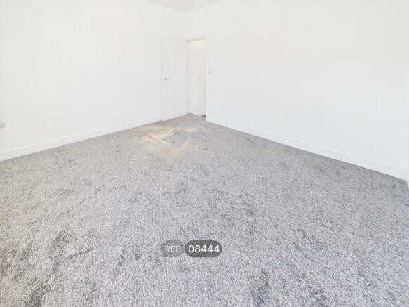 4 bed Terraced to rent Image 9