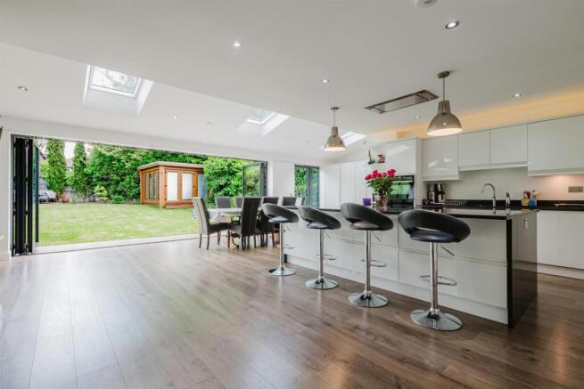 Live In Dining Kitchen