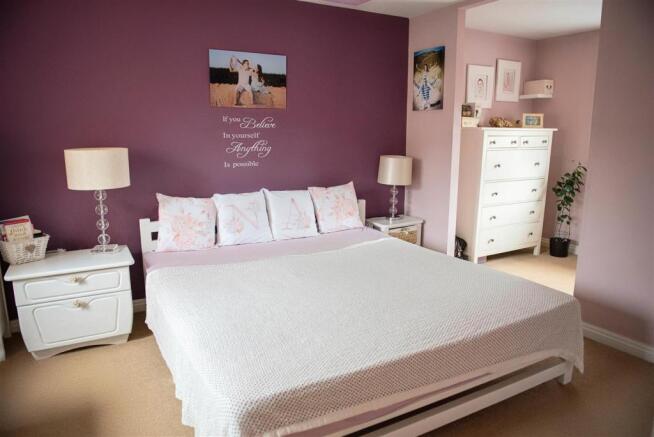 Master bedroom1.jpg