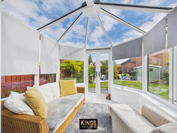 4 bed Detached for sale Image 11