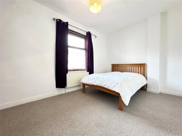 2 bed Semi-Detached to rent Image 4