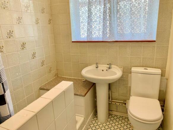 SHOWER ROOM