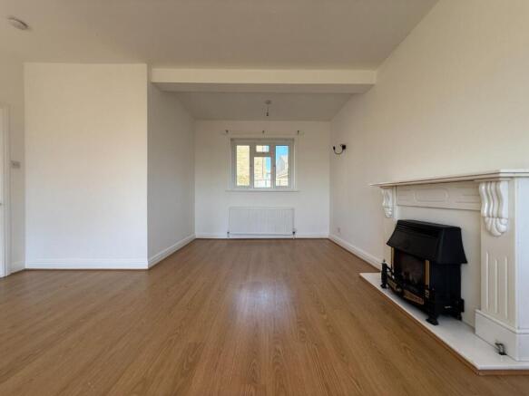 3 bed Terraced for sale Image 4