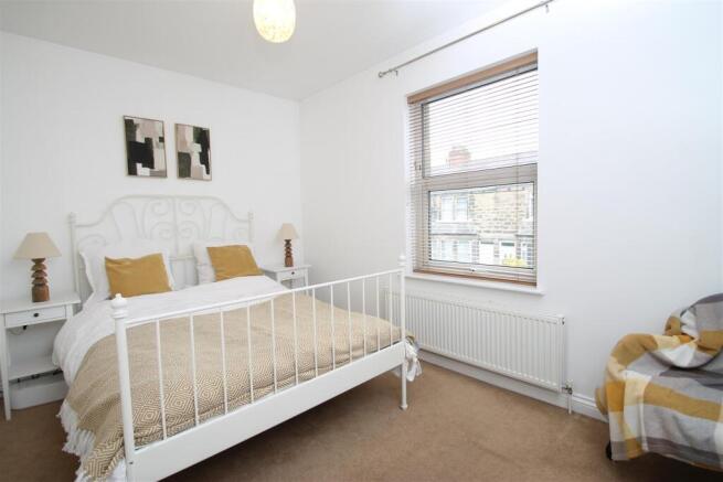 2 bed Terraced for sale Image 6