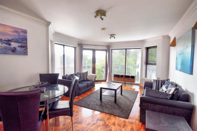 living dining area.jpg