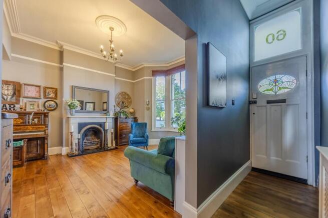 Hall & Lounge