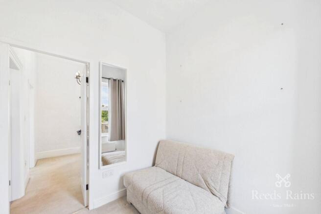 2 bed Semi-Detached to rent Image 12