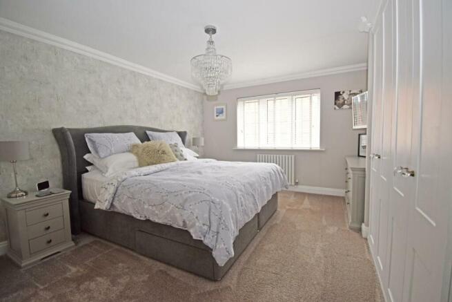 32 Pear Tree Way, bed 1a.jpg