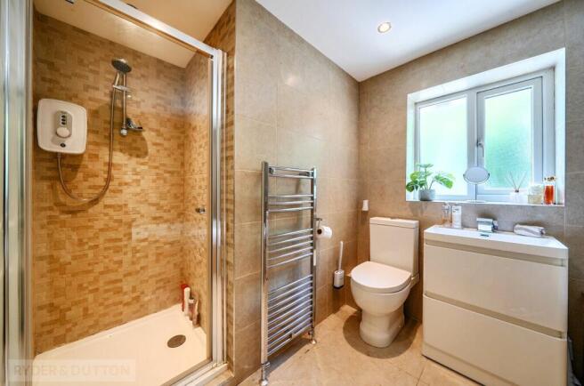 4 bed Semi-Detached for sale Image 8
