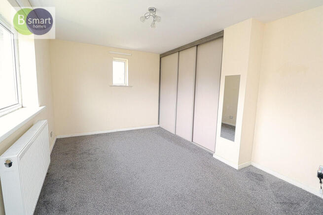 2 bed Semi-Detached to rent Image 10