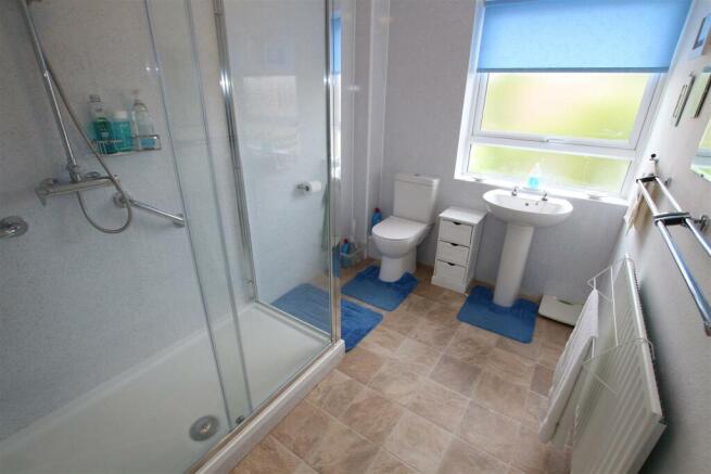Bathroom.JPG