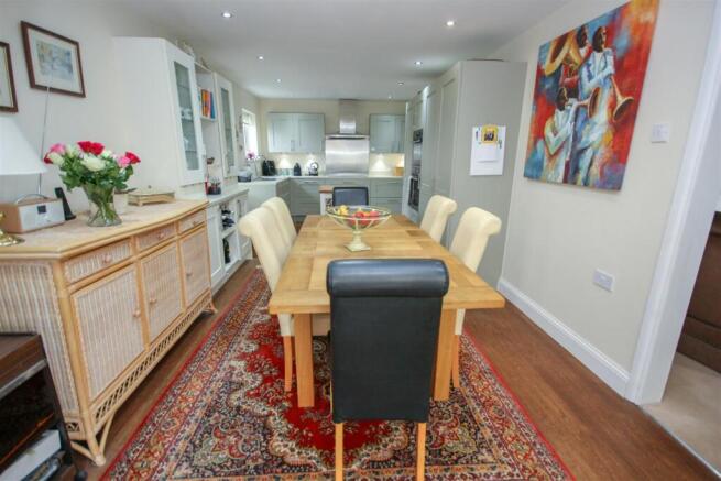 Dining kitchen.jpg