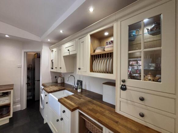 3 bed Semi-Detached for sale Image 11