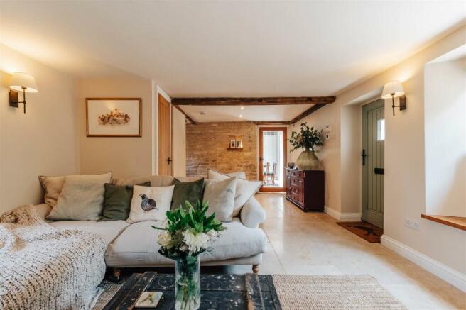 Dovecote Cottage 023.jpg