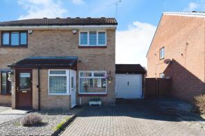 7, Bennions Close, Hornchurch RM12 6TR