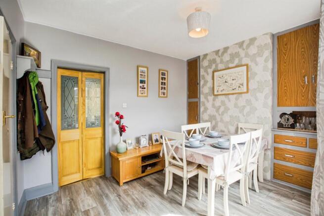 3 bed Semi-Detached for sale Image 8