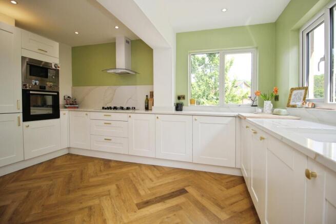 2 bed Semi-Detached for sale Image 5