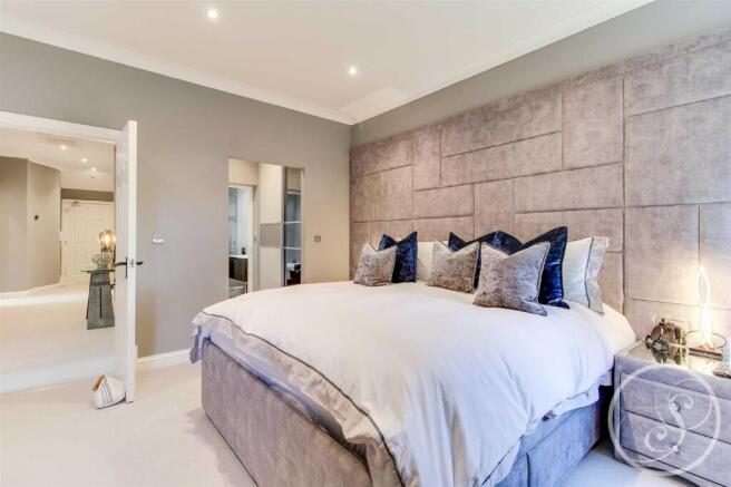 2 bed Apartment for sale Image 8