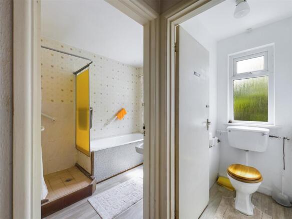 Bathroom and wc.jpg