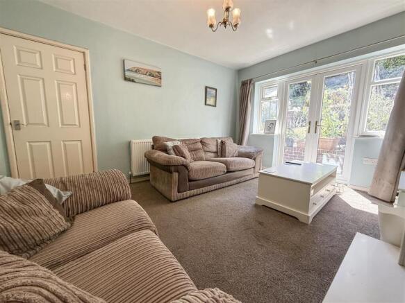 3 bed Semi-Detached for sale Image 10