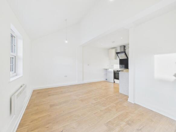 CAM02119G0-PR0509-STILL002