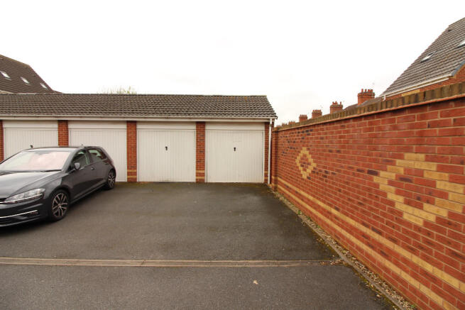 Parking & Garage 