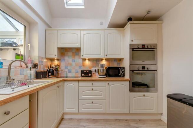 8589725-interior09.jpg