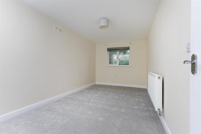 4 bed Town House for sale Image 12