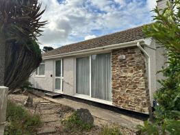 98, Treza Road, Helston TR13 9UQ