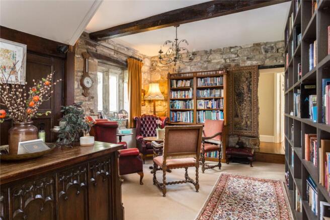 8 bed Detached for sale Image 5
