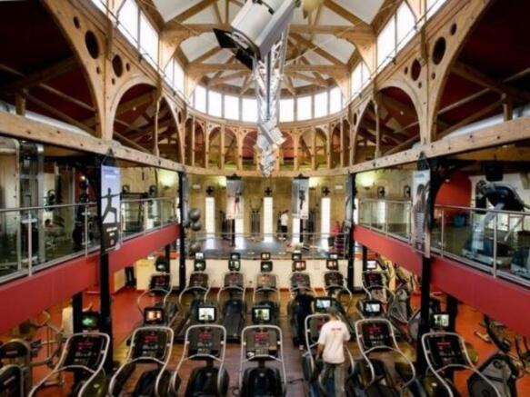 Bannatyne's Gym/S...