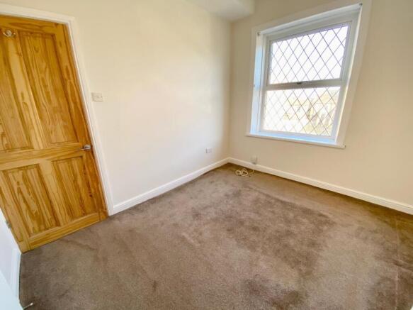 2 bed Terraced to rent Image 12