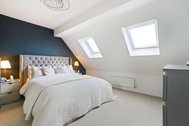 Double Bedroom (2nd Floor)