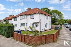 61, Laleham Avenue, Mill Hill, London NW7 3HN