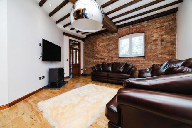 3 bed Barn Conversion for sale Image 4