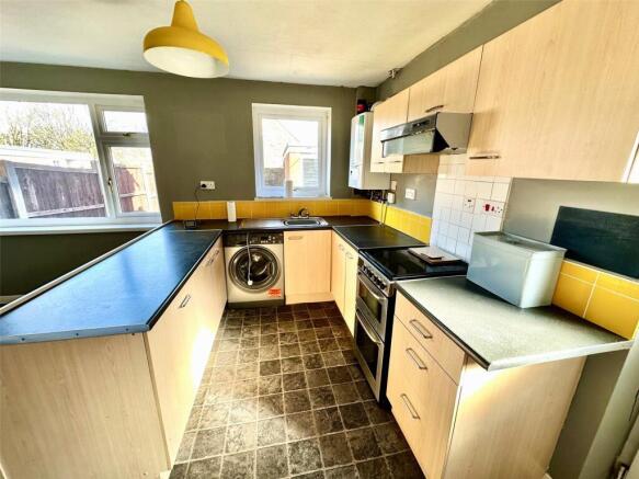 3 bed Semi-Detached for sale Image 6