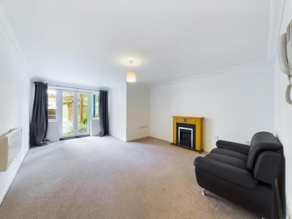 CAM00176P1-PR0189-STILL06