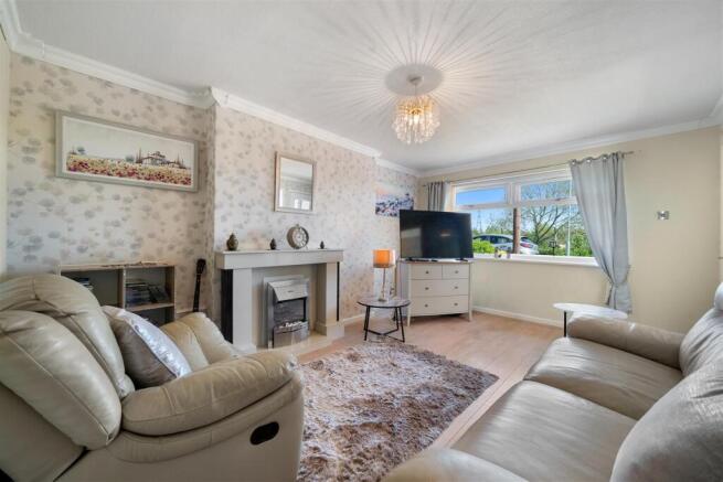 Living Room2.jpg