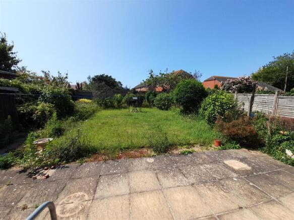 Rear garden 6.jpg
