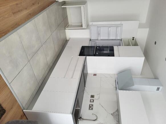 1 bed Apartment to rent Image 6
