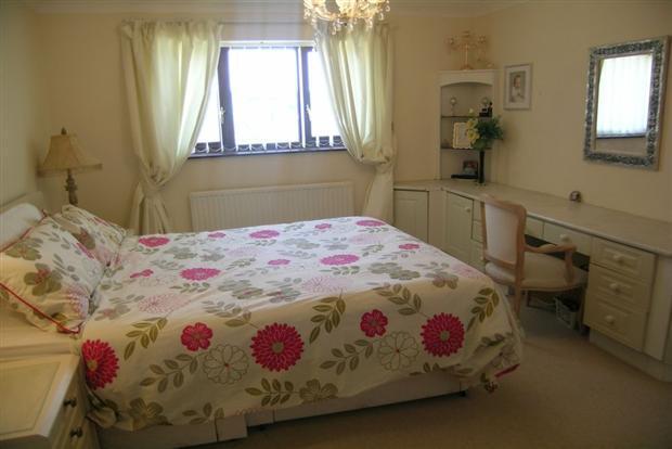 2nd Bedroom