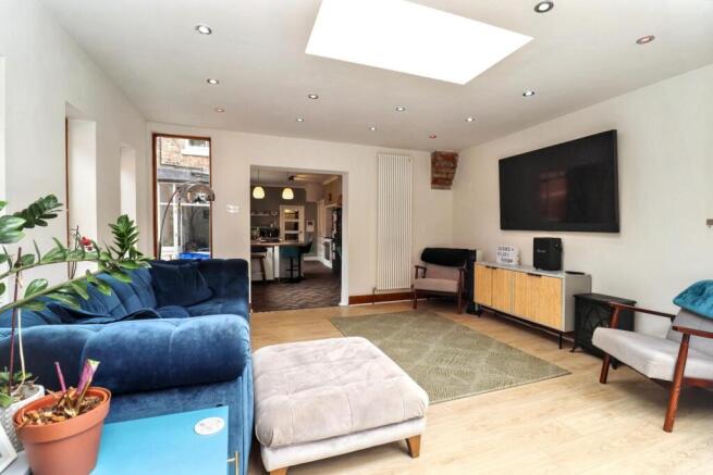 6 bed Character Property for sale Image 4