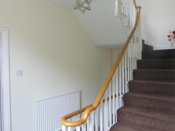 FIRST FLOOR LANDING