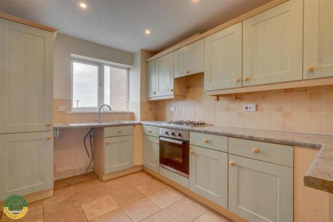 2 bed Apartment for sale Image 5